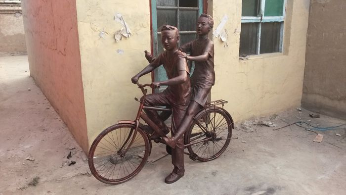 儿童人物铜雕塑 花园儿童雕塑素材